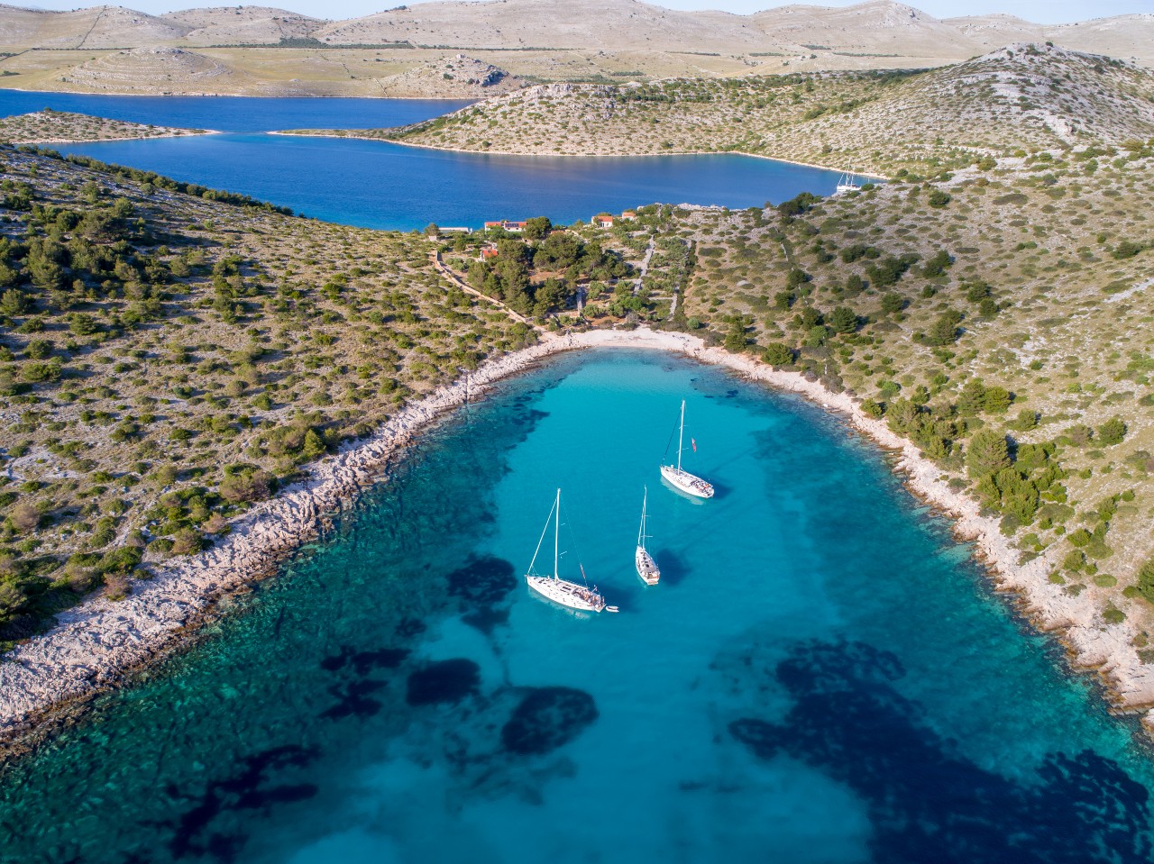 The Art of Mooring a Boat: Common Mistakes and How to Avoid Them