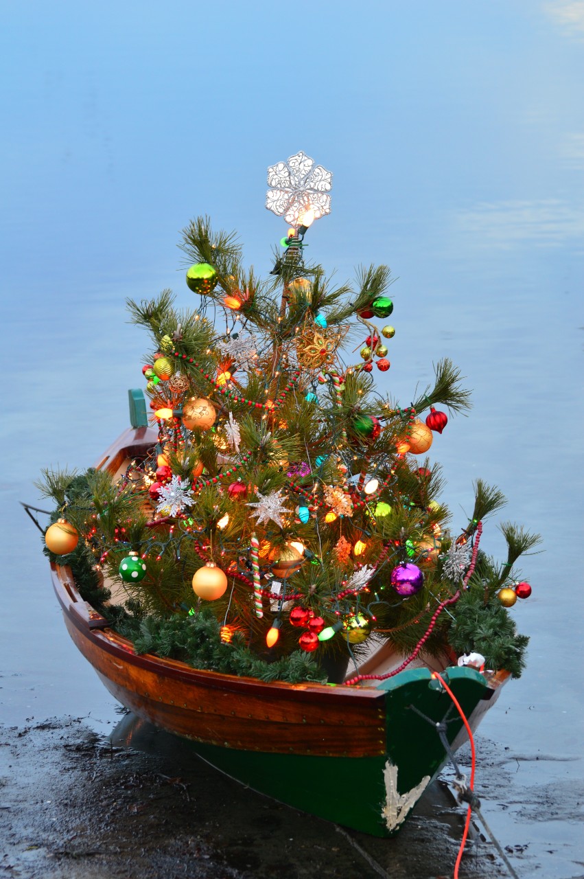 Yachting at Christmas: How to enjoy the holidays far away from snow and frost