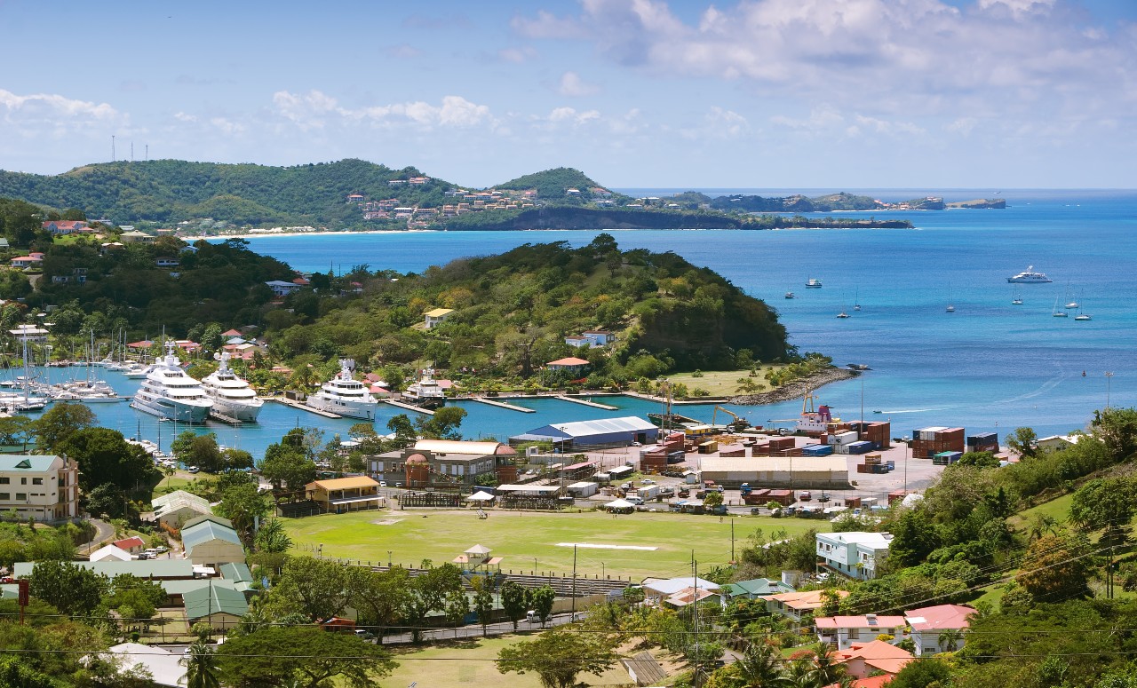 Day 1: Port Louis Marina – Dragon Bay (4.00 NM)