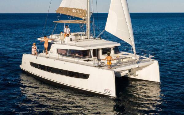 Bali 4.8 Esthera