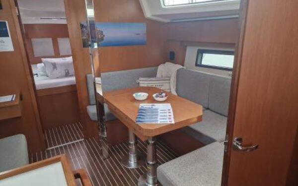 Bavaria C38 Papagena
