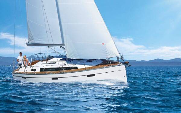 Bavaria Cruiser 37 Maci