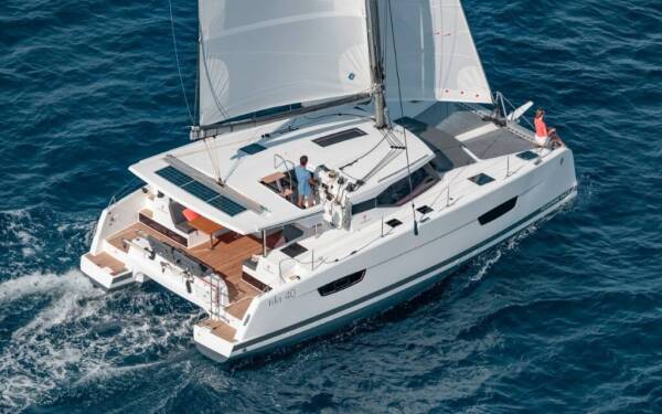 Fountaine Pajot Isla 40 First Step