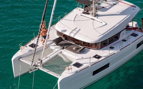 Lagoon 40 Araponga