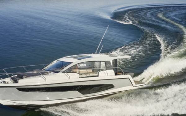Sealine C335 Min Maity