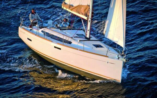Sun Odyssey 389 Star Fish