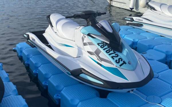 Yamaha VX Zeus